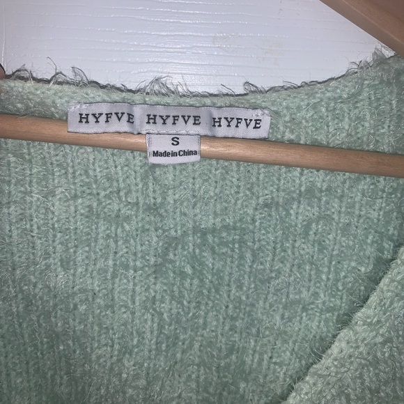 Fashion Nova cropped long sleeve top - Picture 2 of 3